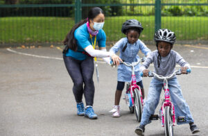 Teaching children to cycle